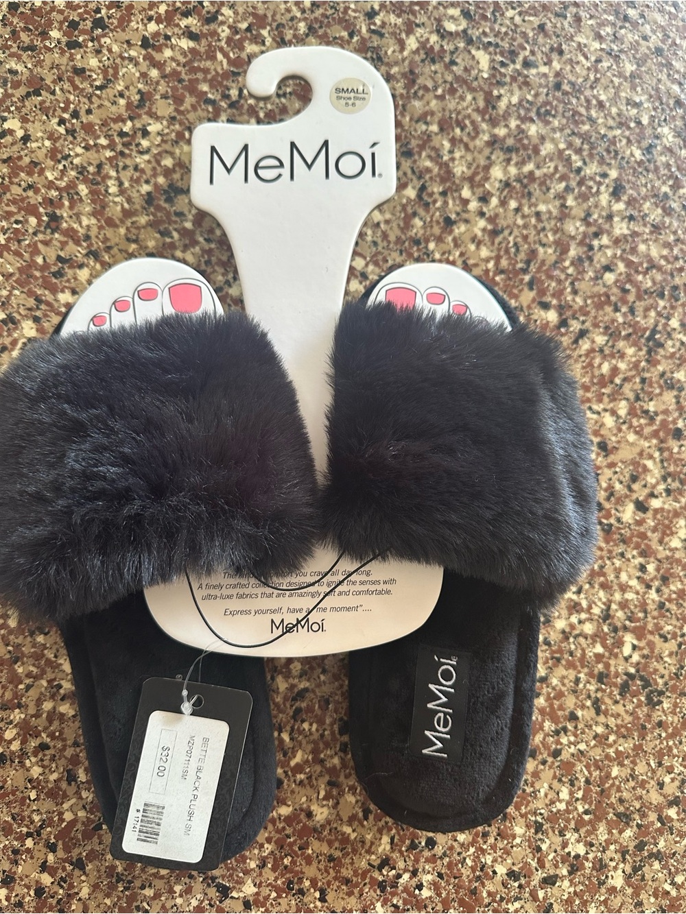 Women's Black Faux Fur Slide Slippers Bette by MeMoi sz small 5/6